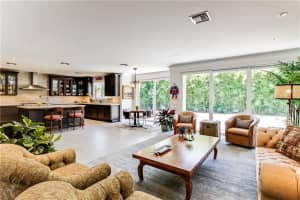 18 Seneca Rd, Sea Ranch Lakes, FL 33308, Sold 09/15/20