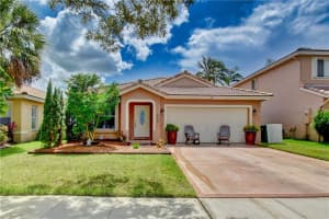 2008 NW 208th Way, Pembroke Pines, FL 33029, Sold 09/25/20