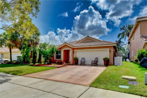 2008 NW 208th Way, Pembroke Pines, FL 33029, Sold 09/25/20