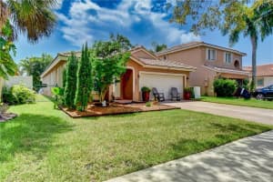 2008 NW 208th Way, Pembroke Pines, FL 33029, Sold 09/25/20