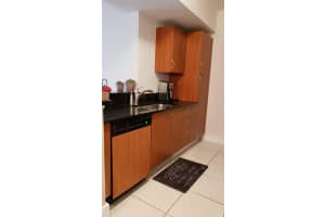 18800 NE 29th Ave, Miami, FL 33180, Sold 12/01/21