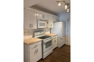 800 NE 195th St, Miami, FL 33179, Sold 12/02/20