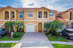 811 NW 134th Ave, Pembroke Pines, FL 33028, Sold 08/27/20