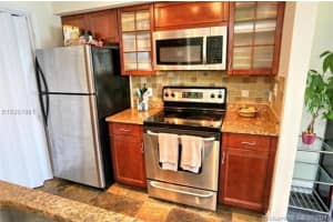 2647 NW 33rd St, Oakland Park, FL 33309, Sold 10/05/20