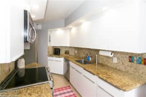 3610 Yacht Club Dr, Miami, FL 33180, Sold 09/04/20