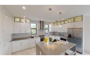 613 NE 22nd Dr, Wilton Manors, FL 33305, Sold 06/25/21