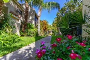 5278 NE 6th Ave L19, Oakland Park, FL 33334, Sold 10/29/20