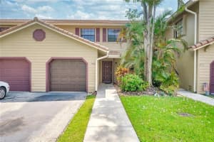 9068 Vineyard Lake Dr, Plantation, FL 33324, Sold 08/24/20