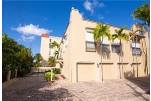 4625 Poinciana St #10b, Lauderdale-By-The-Sea, FL 33308, Sold 11/24/20