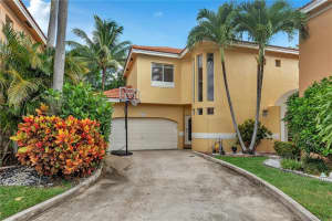 11407 Lakeview Dr, Coral Springs, FL 33071, Sold 08/31/20