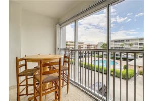 329 SE 3rd St #301t, Hallandale Beach, FL 33009, Sold 10/11/20