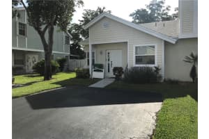 1100 Scarborough Pl, Davie, FL 33324, Sold 09/21/20