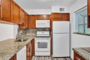 2753 S Oakland Forest Dr, Oakland Park, FL 33309, Sold 08/21/20