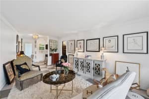 Riviera Towers, 401 SE 25th Ave, Fort Lauderdale, FL 33301, Sold 04/01/21