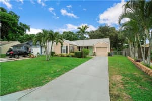 5562 Pebble Brook Ln, Boynton Beach, FL 33472, Sold 09/03/20