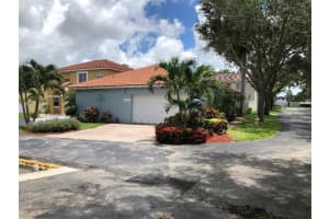 9840 SW 2nd St, Pembroke Pines, FL 33025, Sold 10/15/20