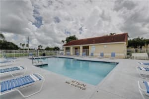 565 Vista Isles Dr, Sunrise, FL 33325, Sold 12/16/20