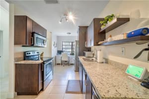 8105 NW 100th Dr, Tamarac, FL 33321, Sold 09/09/20