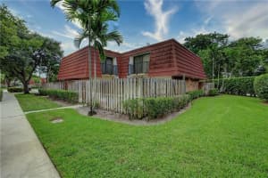9884 NW 6th Ct, Plantation, FL 33324, Sold 09/25/20