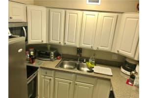 475 SE 8th St, Deerfield Beach, FL 33441, Sold 09/30/20