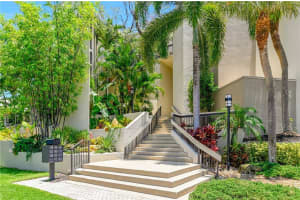 800 N Ocean Blvd, Delray Beach, FL 33483, Sold 10/23/20