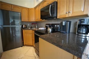 605 N Riverside Dr, Pompano Beach, FL 33062, Sold 12/11/20