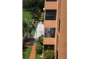 3050 Sunrise Lakes Dr E, Sunrise, FL 33322, Sold 09/09/20