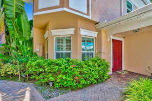 1852 N Dixie Hwy, Fort Lauderdale, FL 33305, Sold 10/26/20
