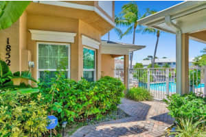1852 N Dixie Hwy, Fort Lauderdale, FL 33305, Sold 10/26/20