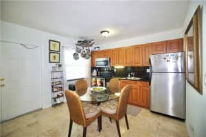 1470 N Dixie Hwy, Fort Lauderdale, FL 33304, Sold 10/07/20