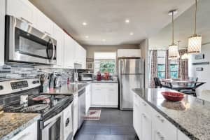 2771 Taft St, Hollywood, FL 33020, Sold 09/28/20