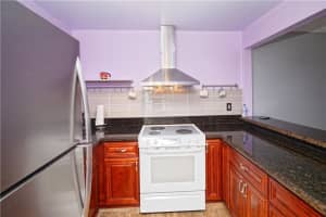 3000 Sunrise Lakes Dr E, Sunrise, FL 33322, Sold 09/18/20