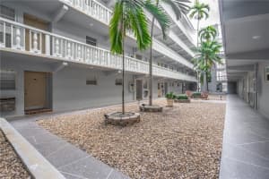 329 SE 3rd St #403p, Hallandale Beach, FL 33009, Sold 06/30/21
