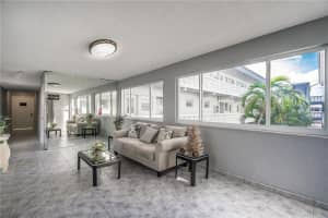 329 SE 3rd St #403p, Hallandale Beach, FL 33009, Sold 06/30/21