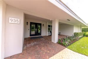 935 Orchid Ln, Delray Beach, FL 33483, Sold 11/12/20