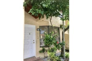 10174 SW 77th Ct, Miami, FL 33156, Sold 09/30/20