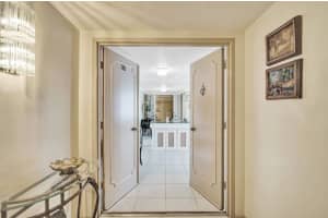 4300 N Ocean Blvd #18b, Fort Lauderdale, FL 33308, Sold 10/09/20