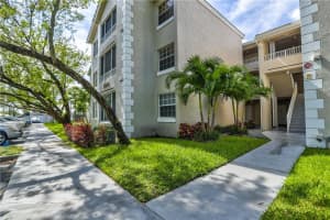 2841 N Oakland Forest Dr, Oakland Park, FL 33309, Sold 10/09/20