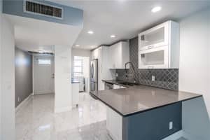 2920 NE 8th Terrace, Wilton Manors, FL 33334, Sold 11/23/20