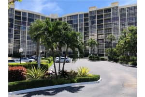 600 Parkview Dr # 1132, Hallandale Beach, FL 33009, Sold 03/31/21