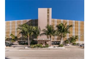 400 Golden Isles Dr, Hallandale Beach, FL 33009, Sold 01/29/21