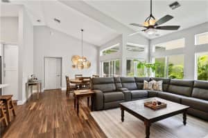 10188 NW 4th St, Plantation, FL 33324, Sold 09/25/20