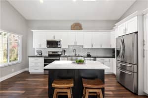 10188 NW 4th St, Plantation, FL 33324, Sold 09/25/20