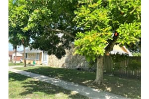 8800 Paradise Dr, Tamarac, FL 33321, Sold 11/17/20