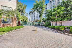 2107 SE 10th Ave, Fort Lauderdale, FL 33316, Sold 12/23/20
