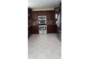 2290 Bayberry Dr, Pembroke Pines, FL 33024, Sold 01/28/21