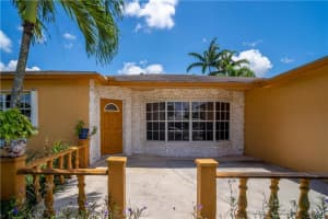 5325 SW 9th St, Margate, FL 33068, Sold 10/09/20