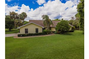8157 Steeplechase Dr, Palm Beach Gardens, FL 33418, Sold 10/01/20