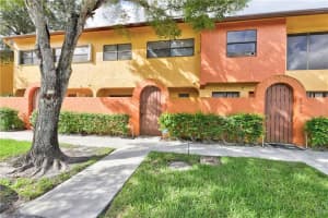 9038 NW 45th Ct, Sunrise, FL 33351, Sold 10/02/20