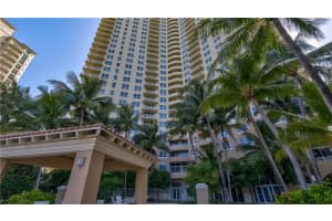 19501 W Country Club Dr, Aventura, FL 33180, Sold 09/27/21